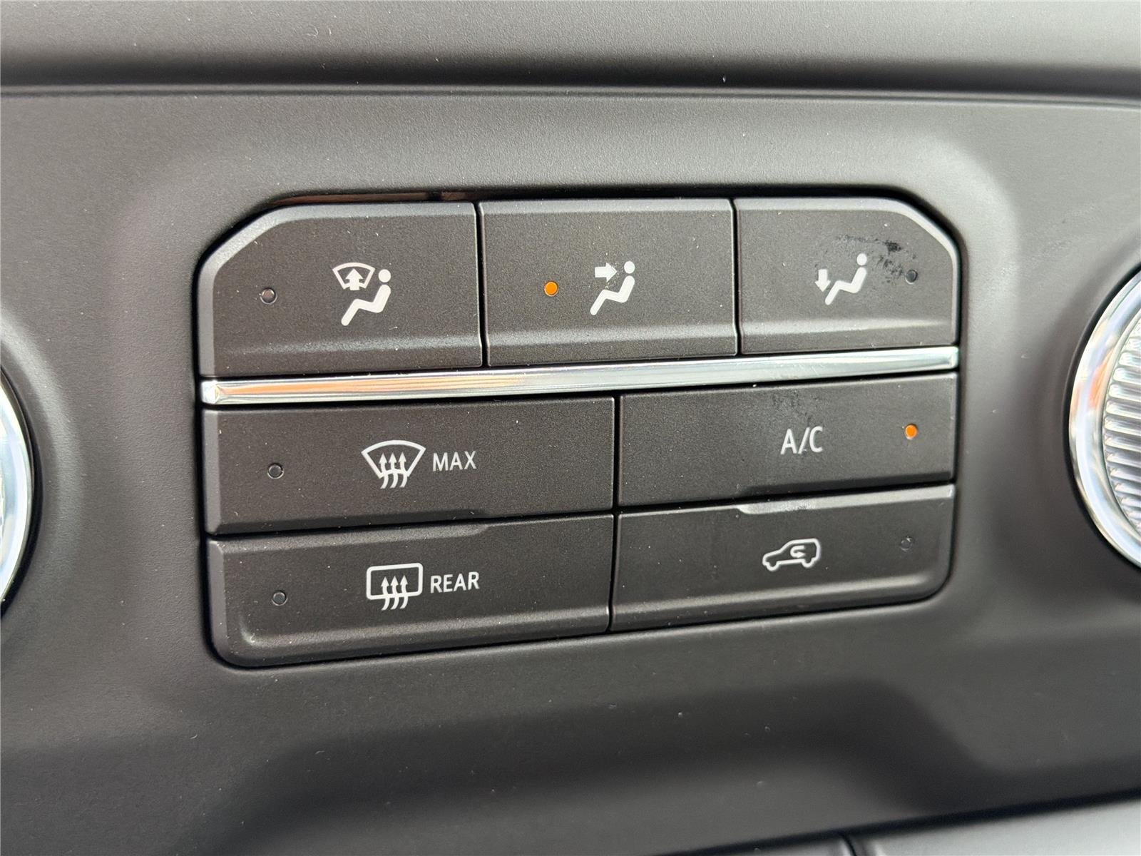 2026 GMC Sierra 3500HD Pro - Photo 28