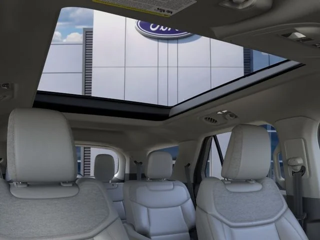 New 2026 Space White Metallic Ford Active image 22
