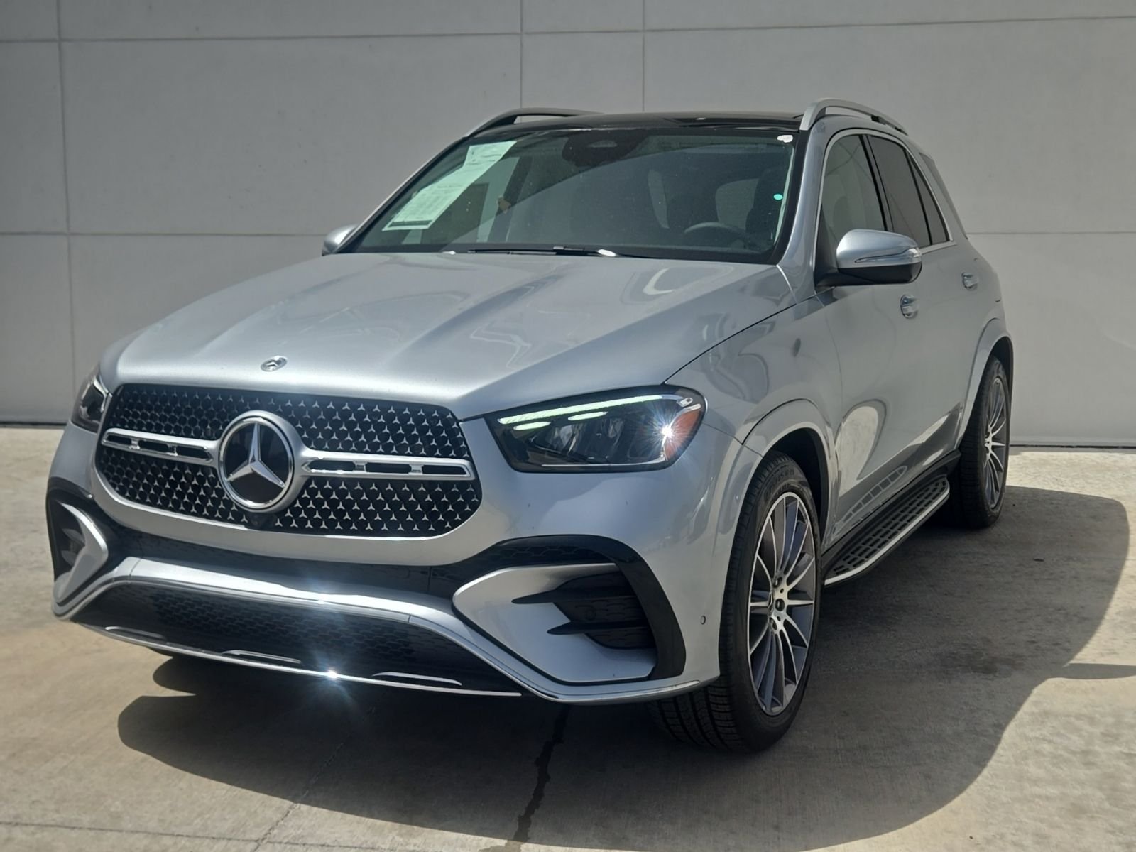 New 2026 Cirrus Silver Metallic Mercedes-Benz GLE 450e image 2