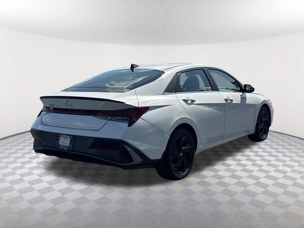 New 2026 White Hyundai SEL Sport Premium image 4