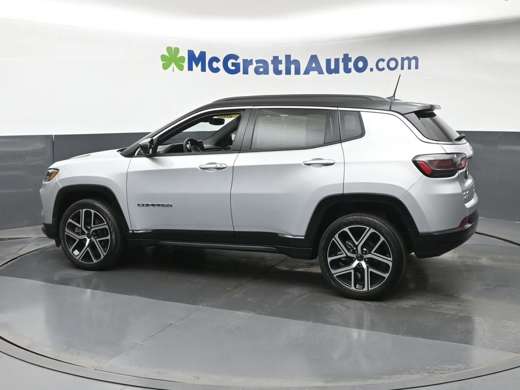 Used 2025 Silver Jeep Limited image 23