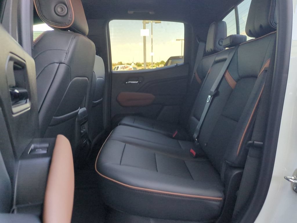2026 GMC Canyon AT4 - Photo 26