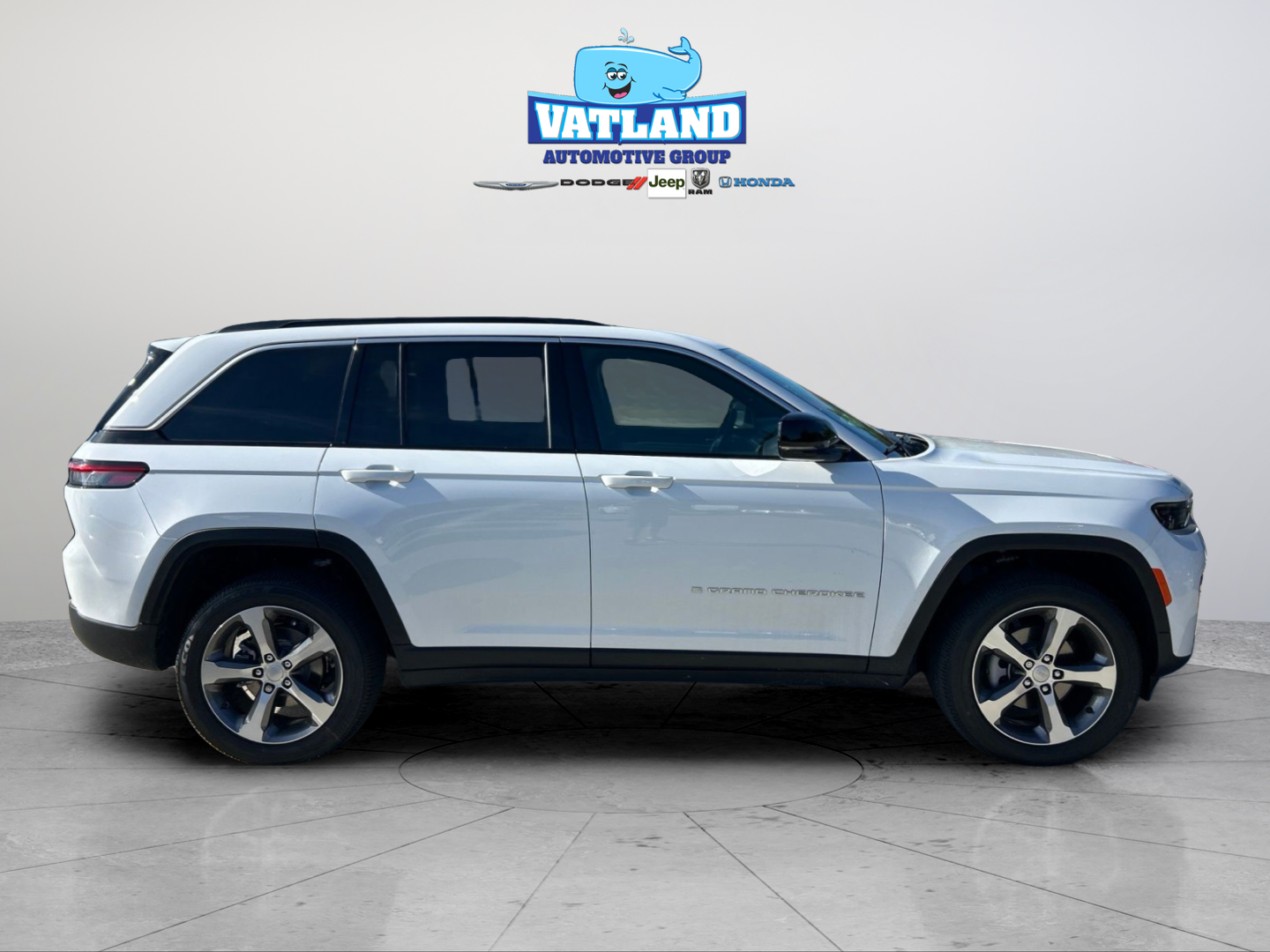 Used 2026 White Jeep Limited image 6