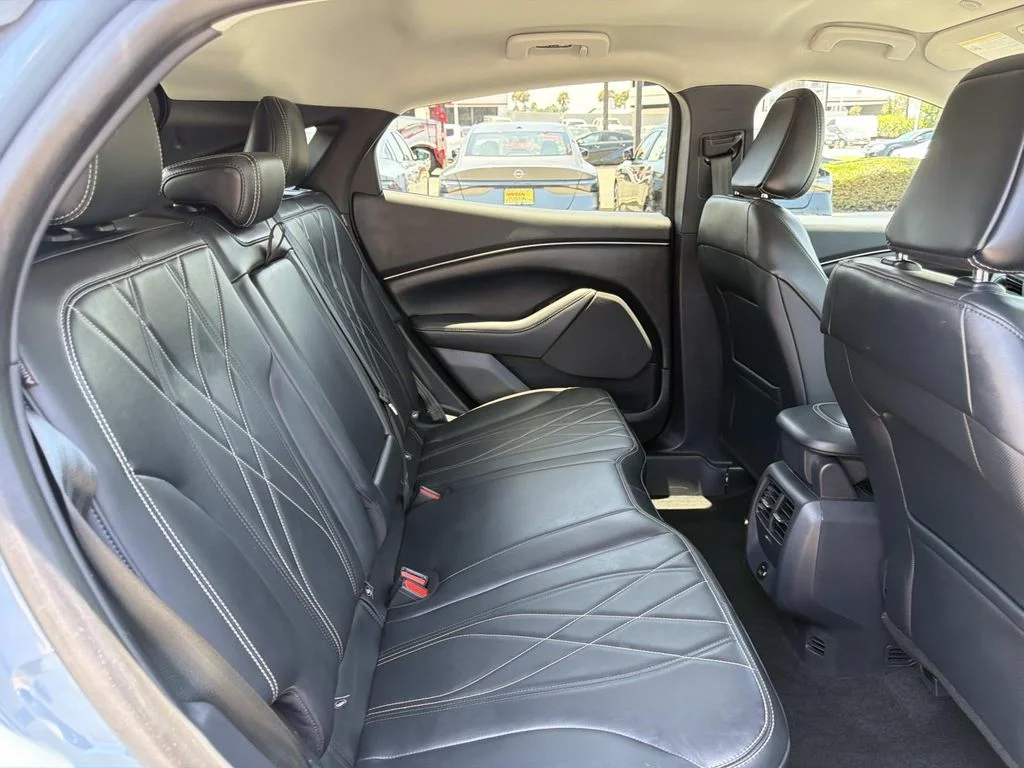 Used 2023 Vapor Blue Metallic Ford Select image 29