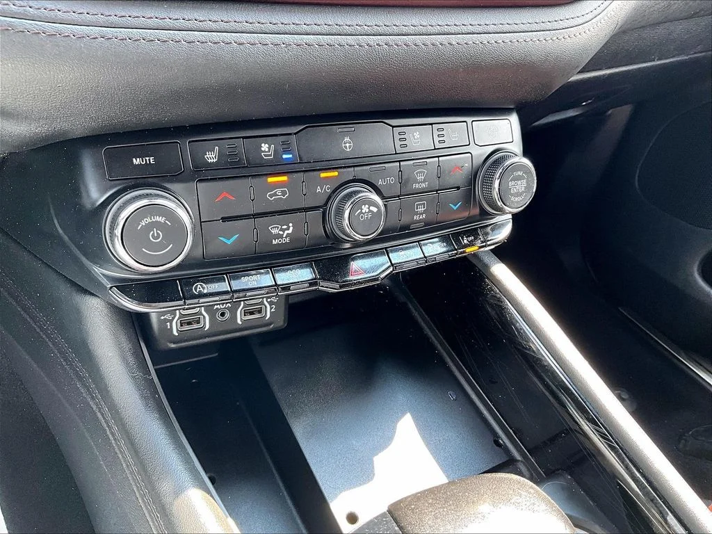 Used 2021 Black Dodge Citadel image 33