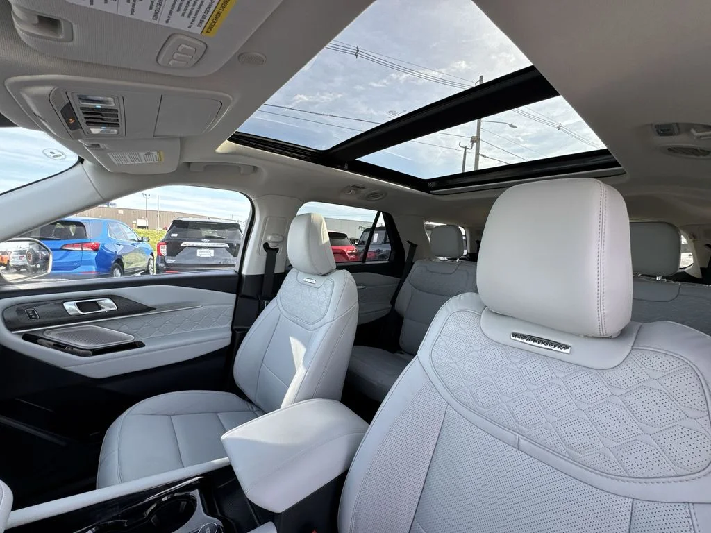 Used 2025 White Ford Platinum image 22