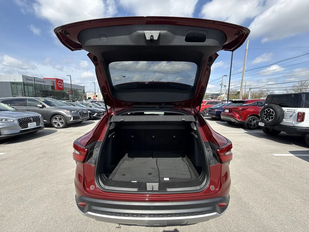 Used 2024 Red Chevrolet LT image 22