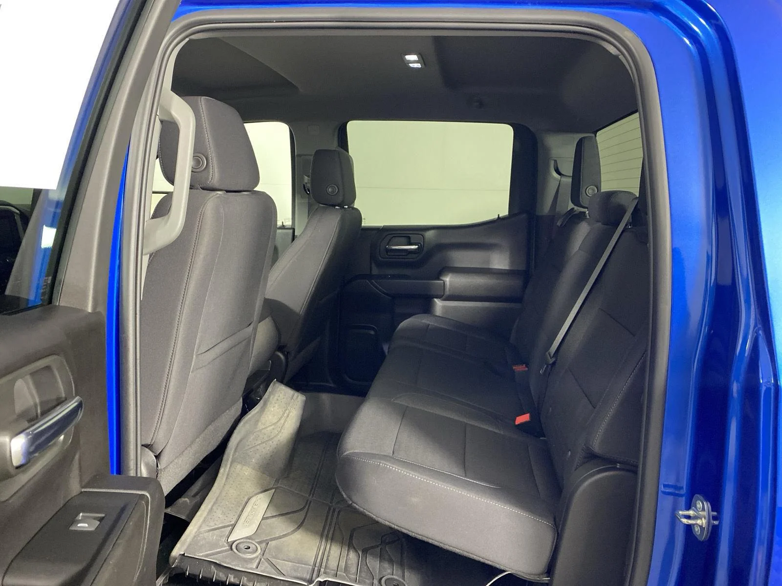 Used 2024 Glacier Blue Metallic Chevrolet Custom image 9