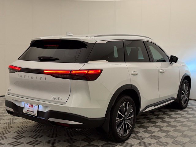 New 2026 RADIANT WHITE INFINITI Luxe FWD image 10