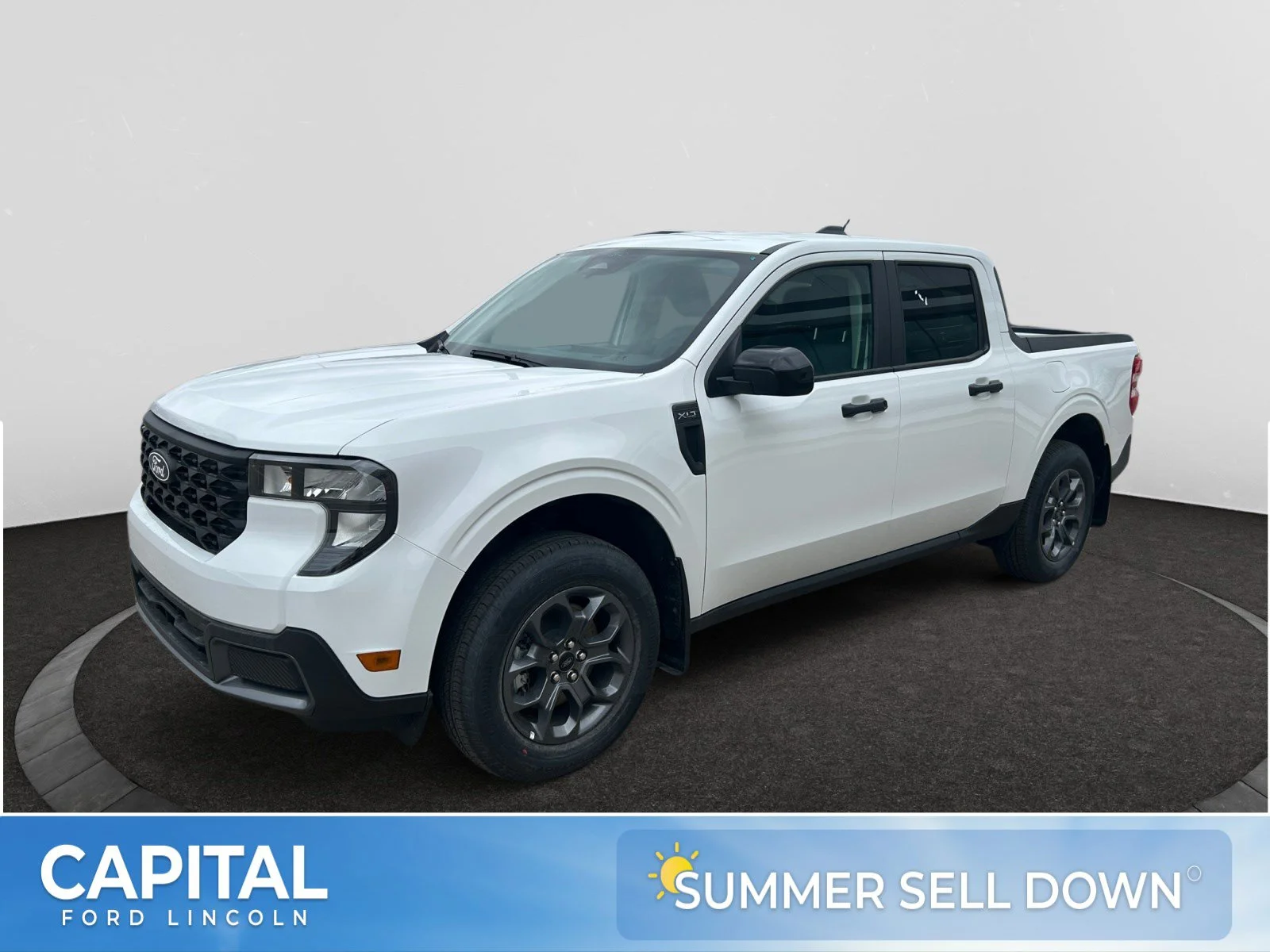 New 2026 Oxford White Ford XLT image 1
