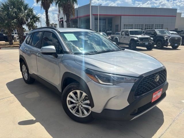2024 Toyota Corolla Cross LE