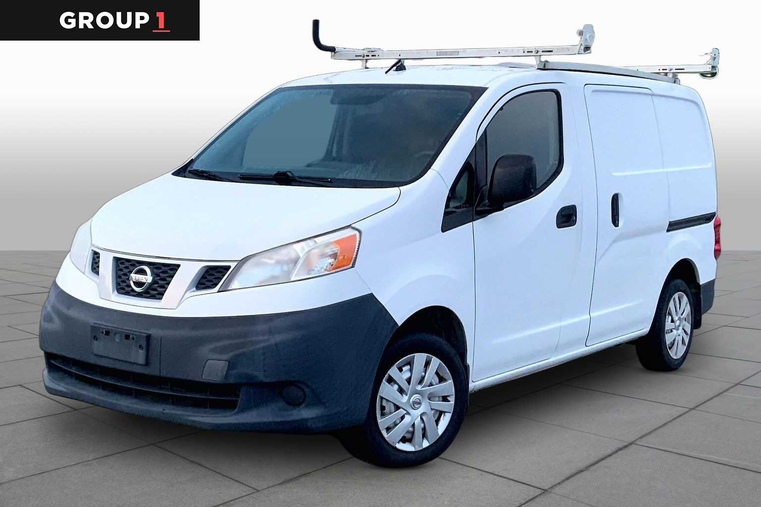 Pre-Owned 2015 Nissan NV200 S