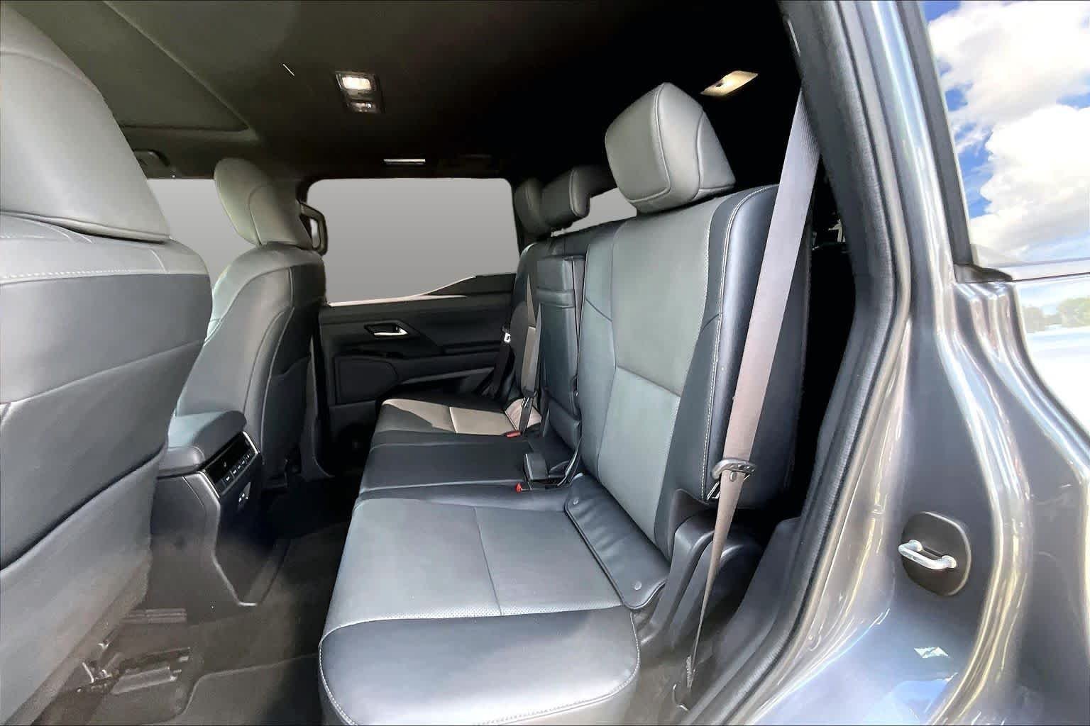 Used 2025 Nebula Gray Pearl Lexus Premium image 20