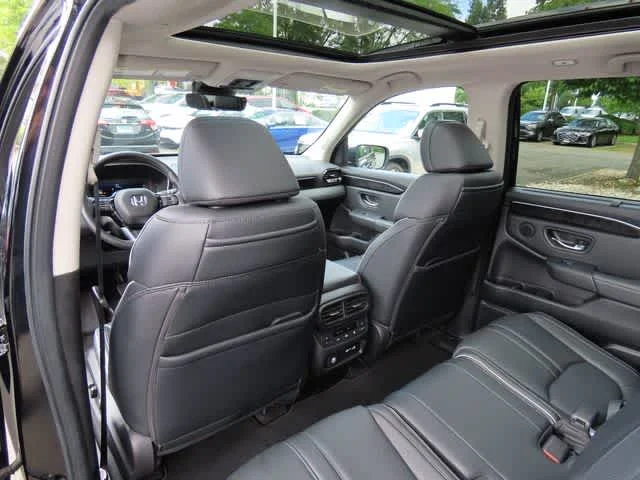 2023 Honda Pilot Elite - Photo 17