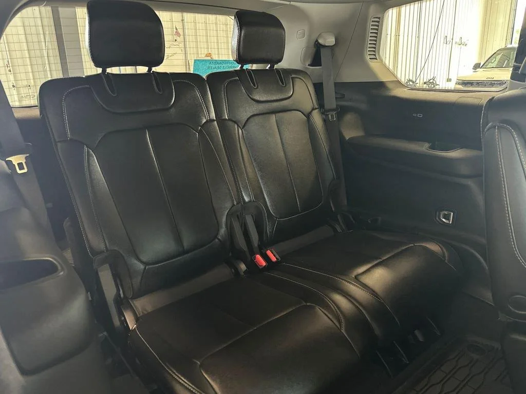 Used 2023 Bright White Clearcoat Jeep Limited image 33