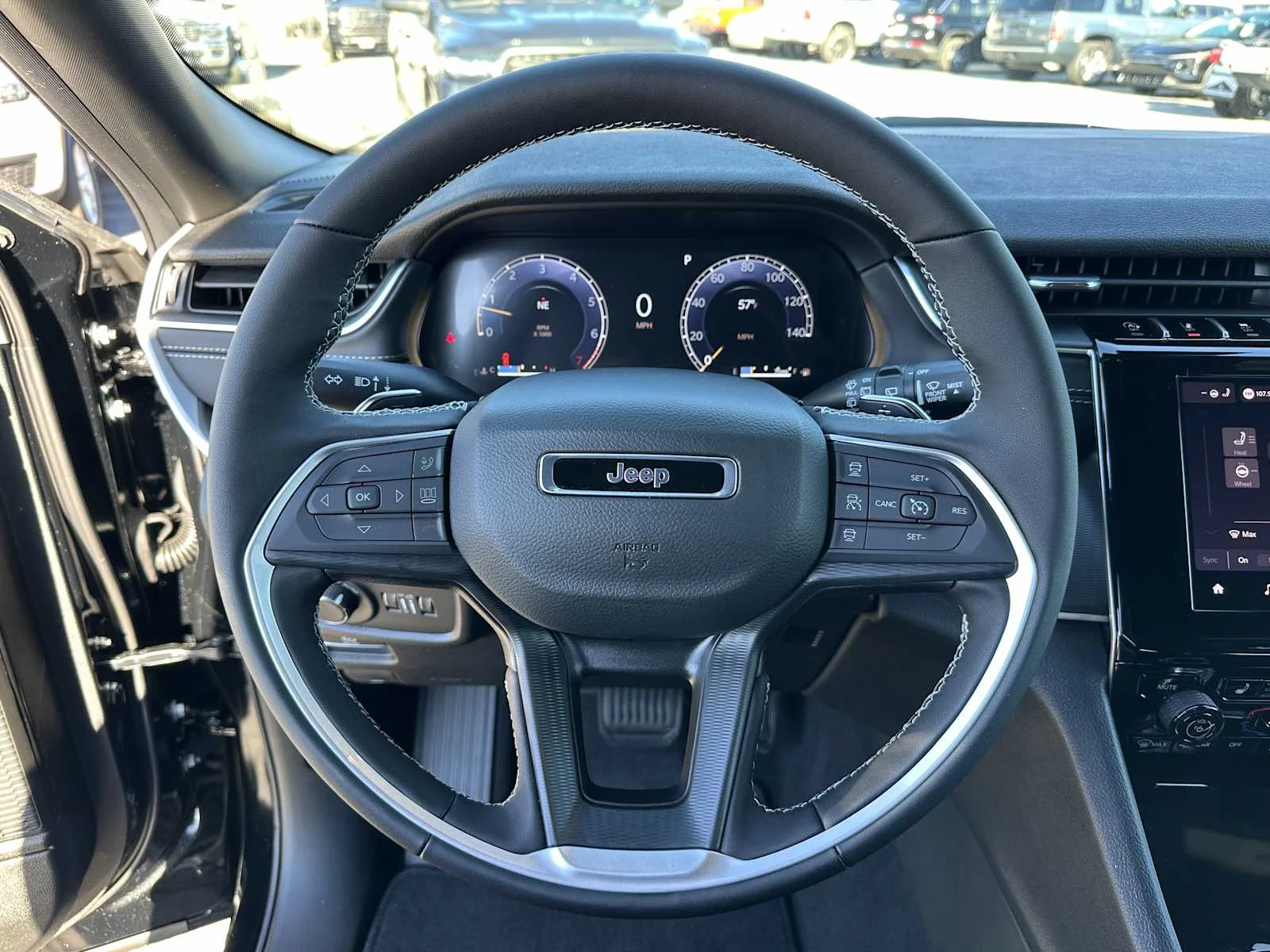 New 2025 Diamond Black Crystal Pearlcoat Jeep Altitude X image 27