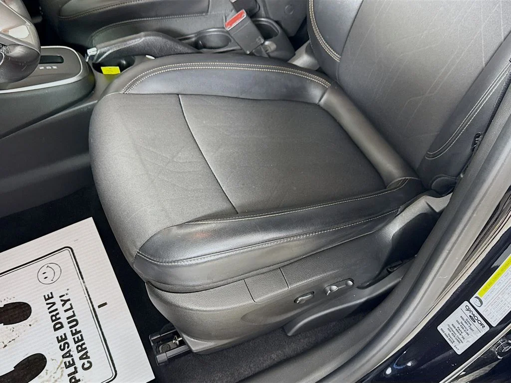 Used 2020  Chevrolet LT image 18