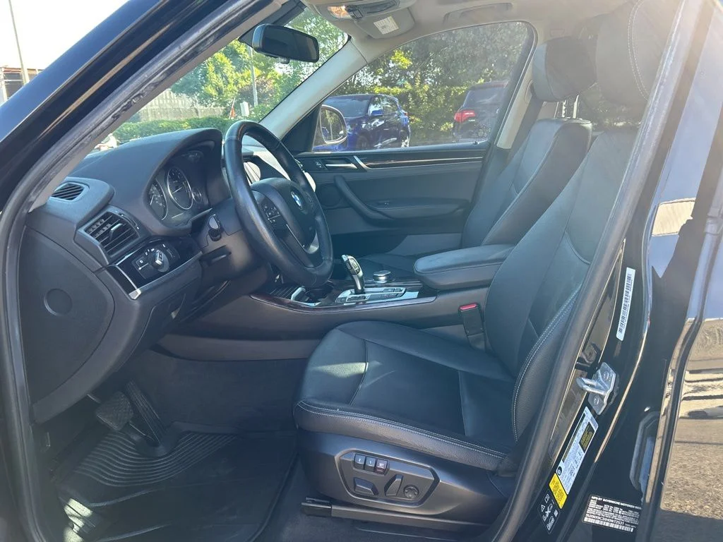 Used 2017 Black BMW xDrive28i image 18