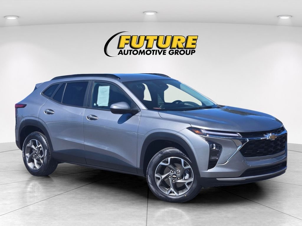 Used 2025 Gray Chevrolet LT image 1