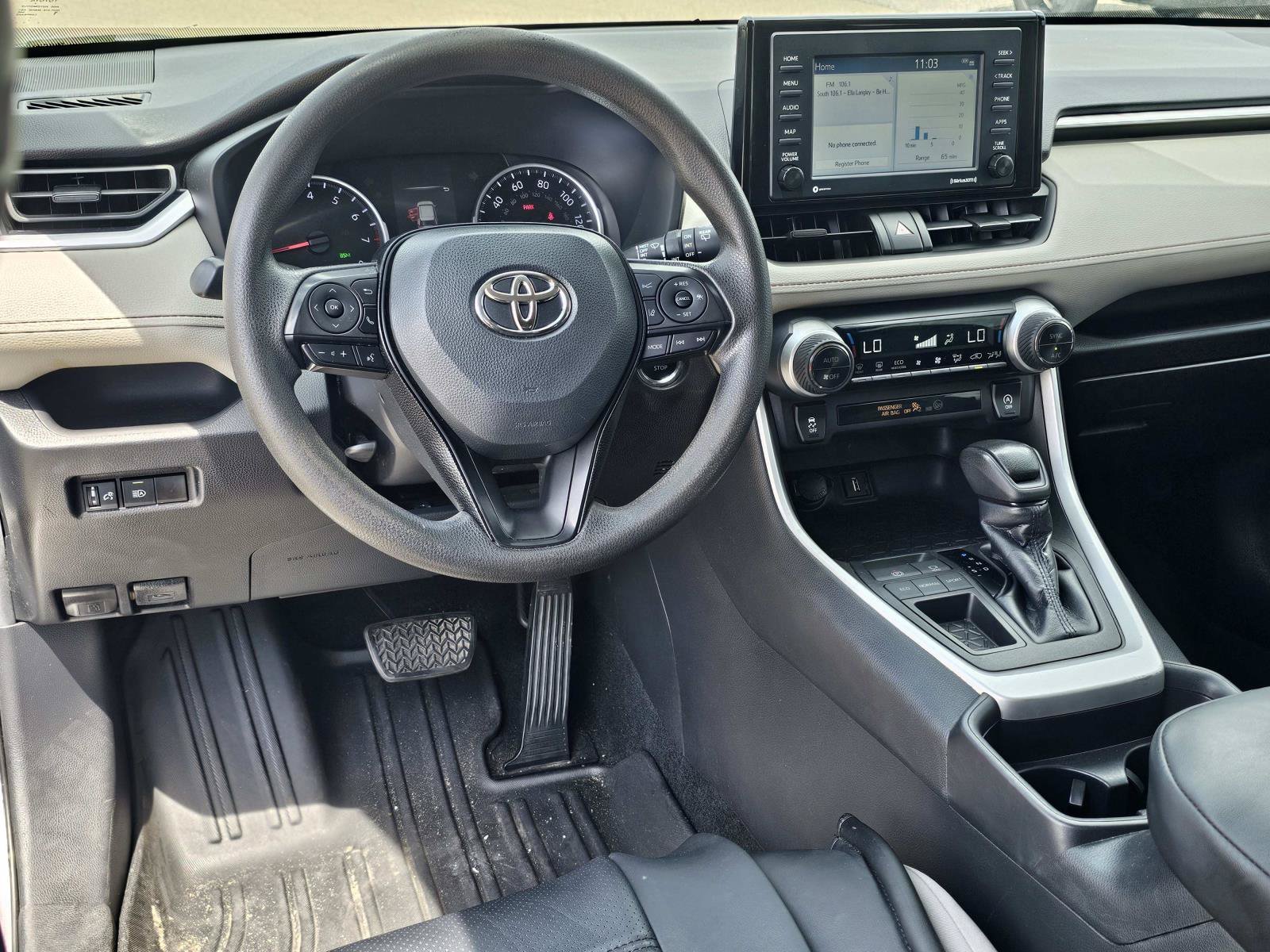 Used 2021 Silver Toyota XLE image 34