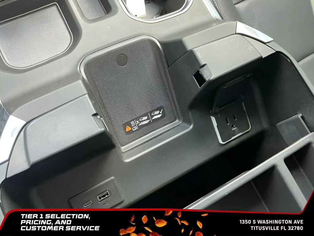Used 2025 Titanium Rush Metallic GMC SLT image 34