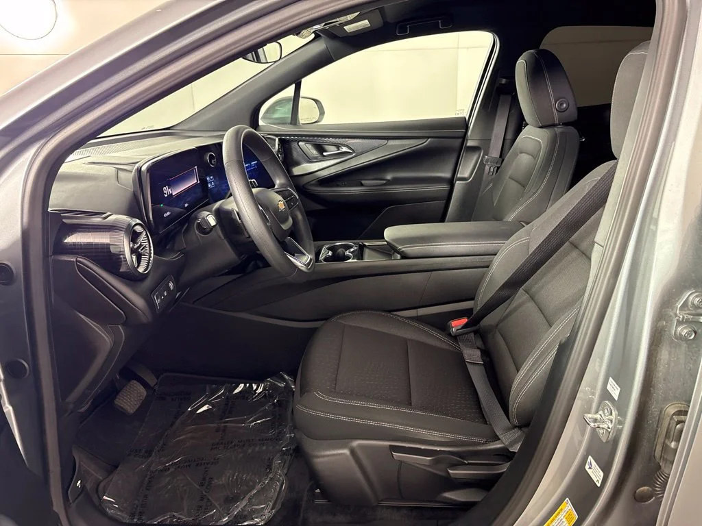 Certified Used 2025 Sterling Gray Metallic Chevrolet LT image 29