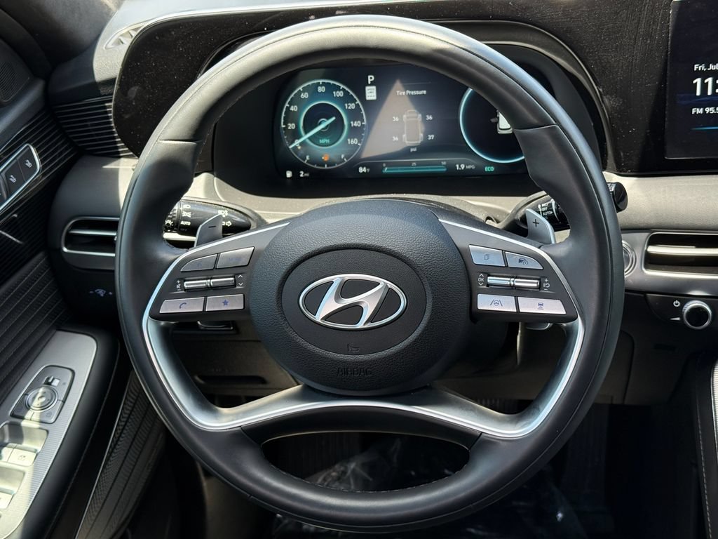 Used 2025  Hyundai Calligraphy image 22