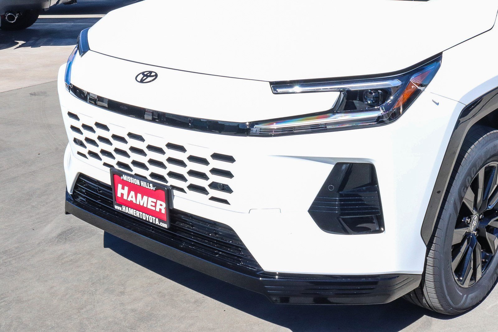 New 2026 Ice Cap Toyota SE image 8