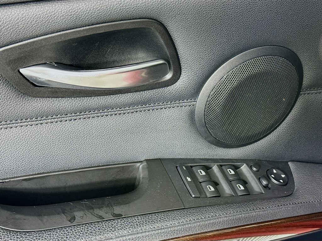 Used 2011 Red BMW 328i xDrive image 16