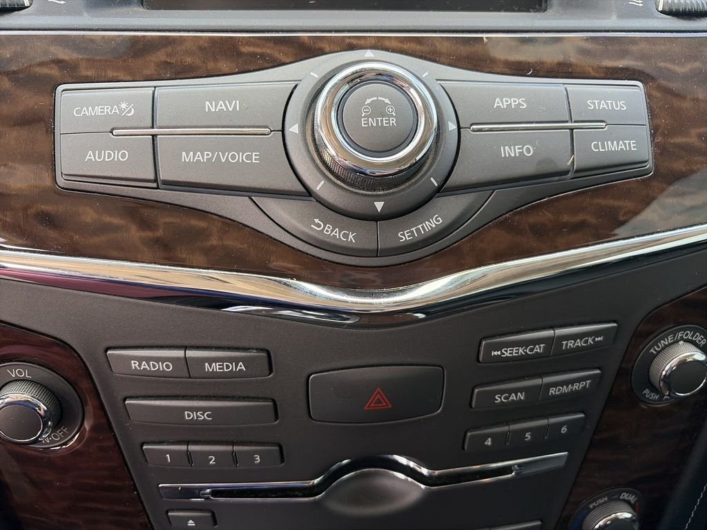 Used 2020 Gray Nissan SL image 24