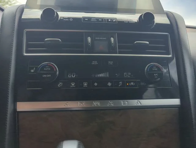 Used 2022 Gray Nissan SL image 17