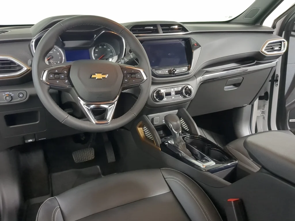 Used 2023 White Chevrolet ACTIV image 13