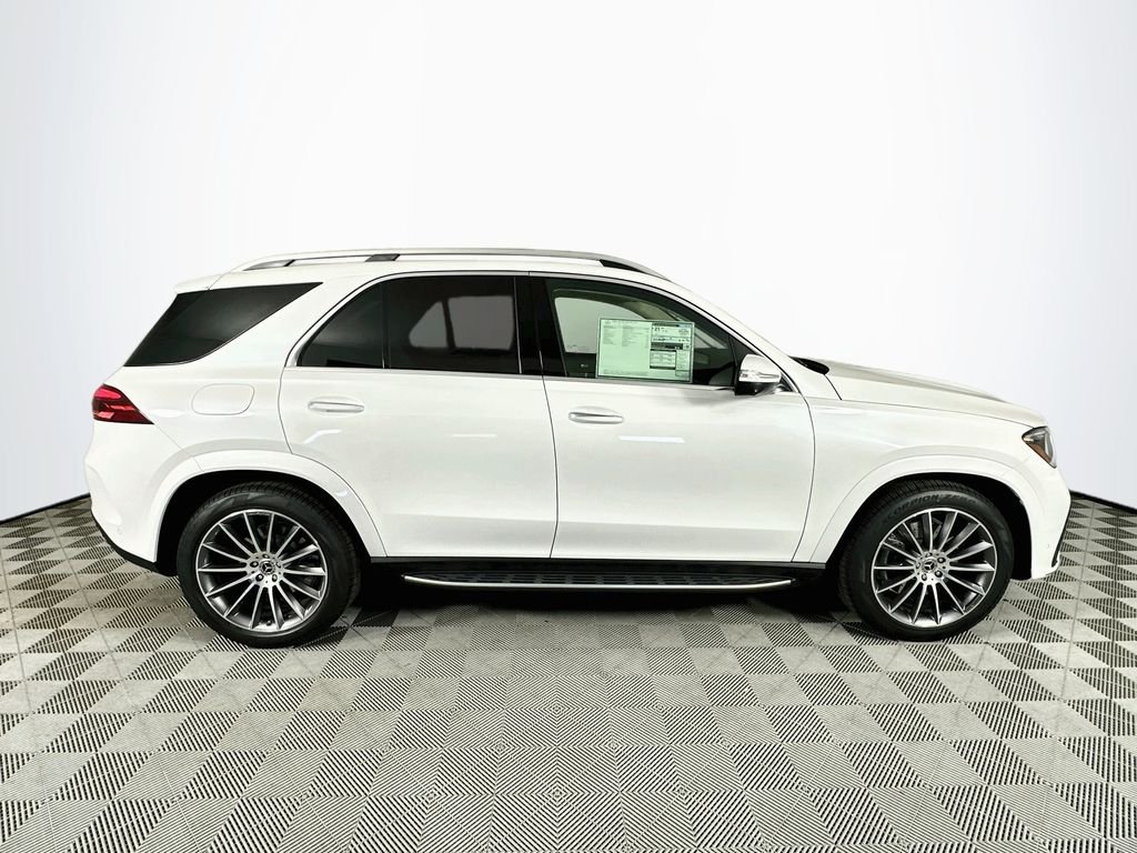 New 2026 MANUFAKTUR Moonlight White Metallic Mercedes-Benz GLE 450 image 8