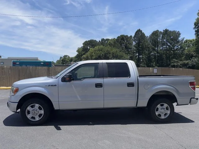 Used 2012 Silver Ford XLT image 1