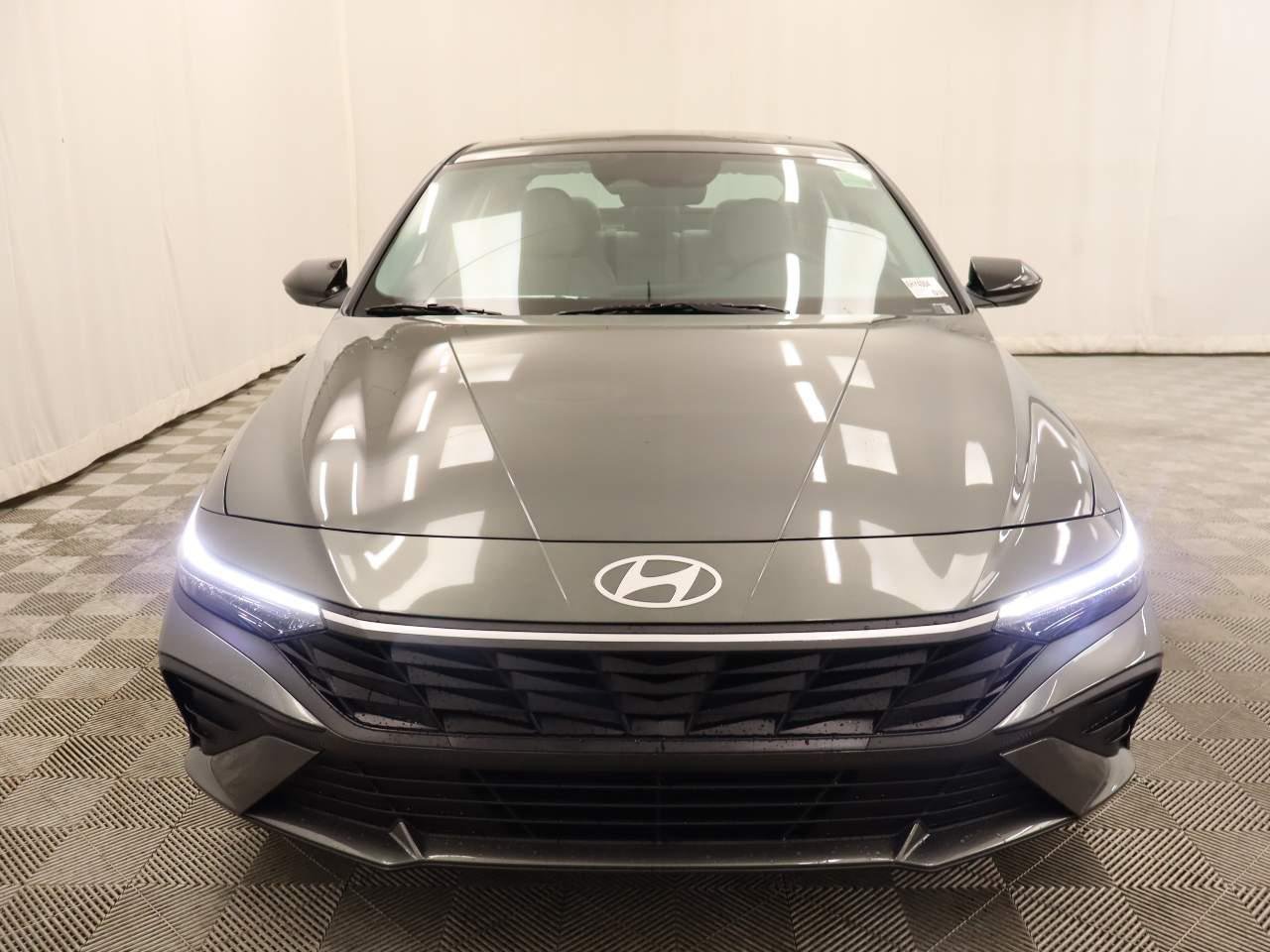New 2026 Amazon Gray Pearl Hyundai SEL Sport Plus image 4