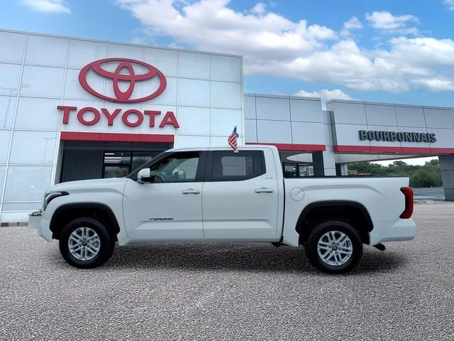 2026 Toyota Tundra SR5 - Photo 7