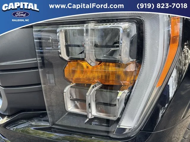 Used 2023 Black Ford XLT image 11