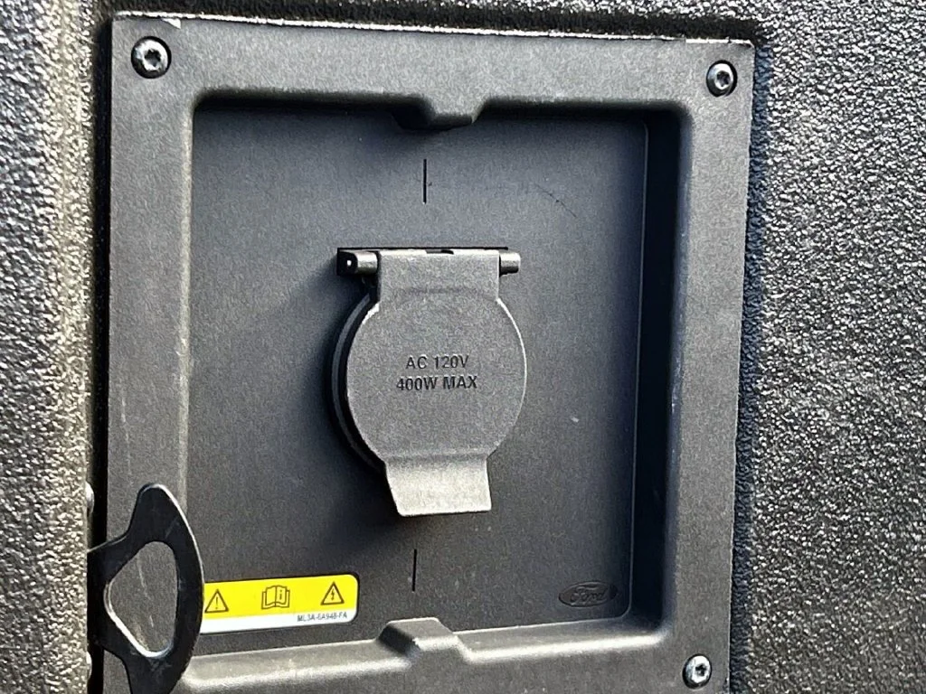 Used 2022 Blue Metallic Ford Tremor image 12