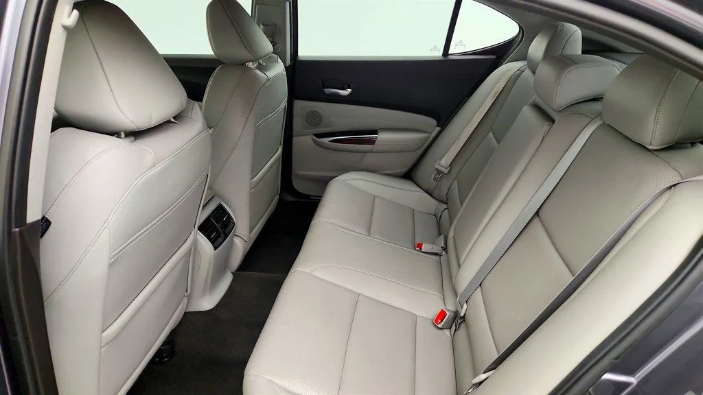 Used 2017 Modern Steel Metallic Acura FWD w/Technology Pkg image 21