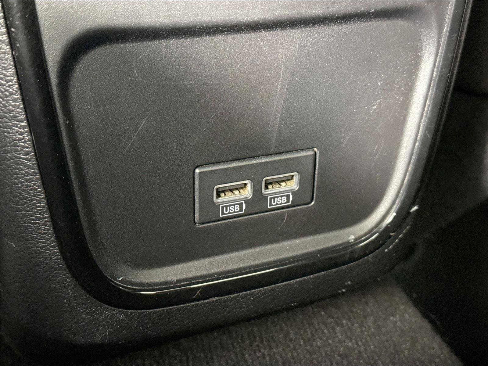 Used 2021 Frostbite Dodge SXT image 33