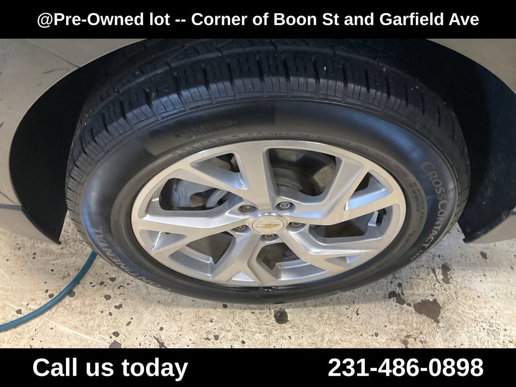 Used 2018 NIGHTFALL GRAY METALLIC Chevrolet LT image 11
