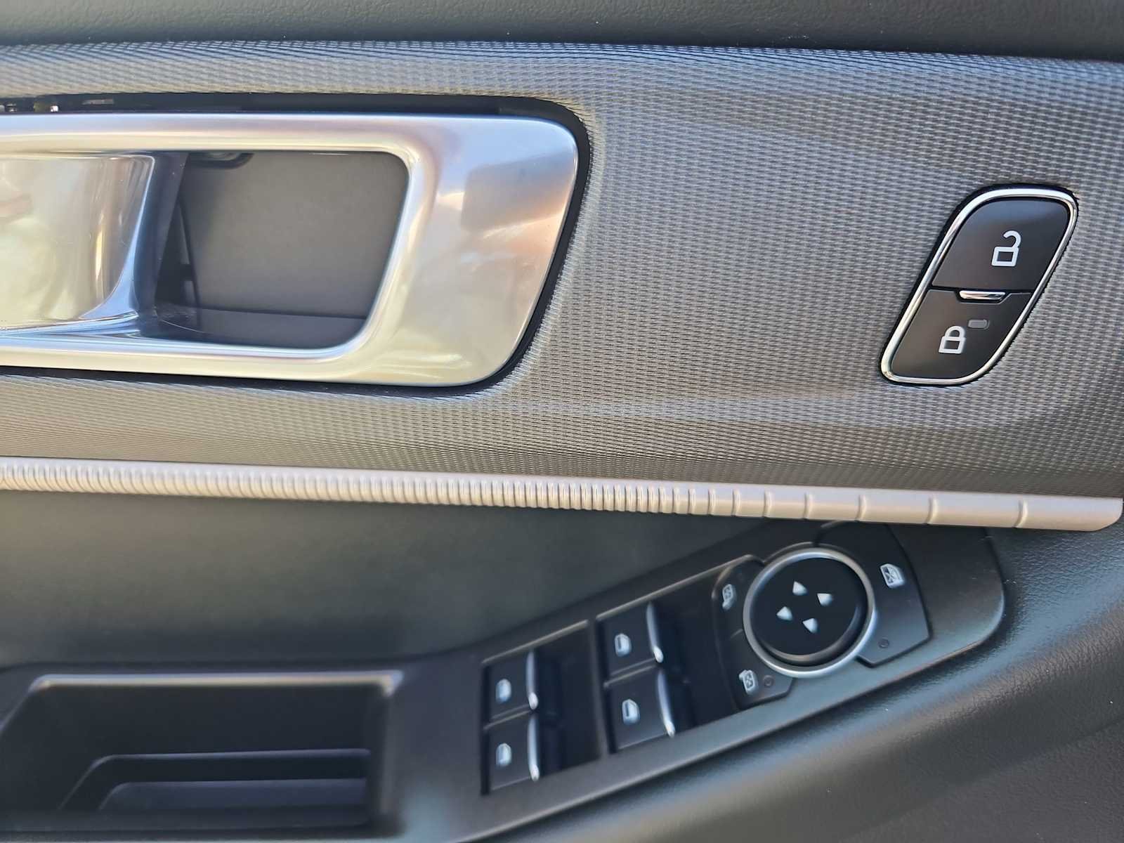 Used 2025 Carbonized Gray Metallic Ford ST-Line image 11