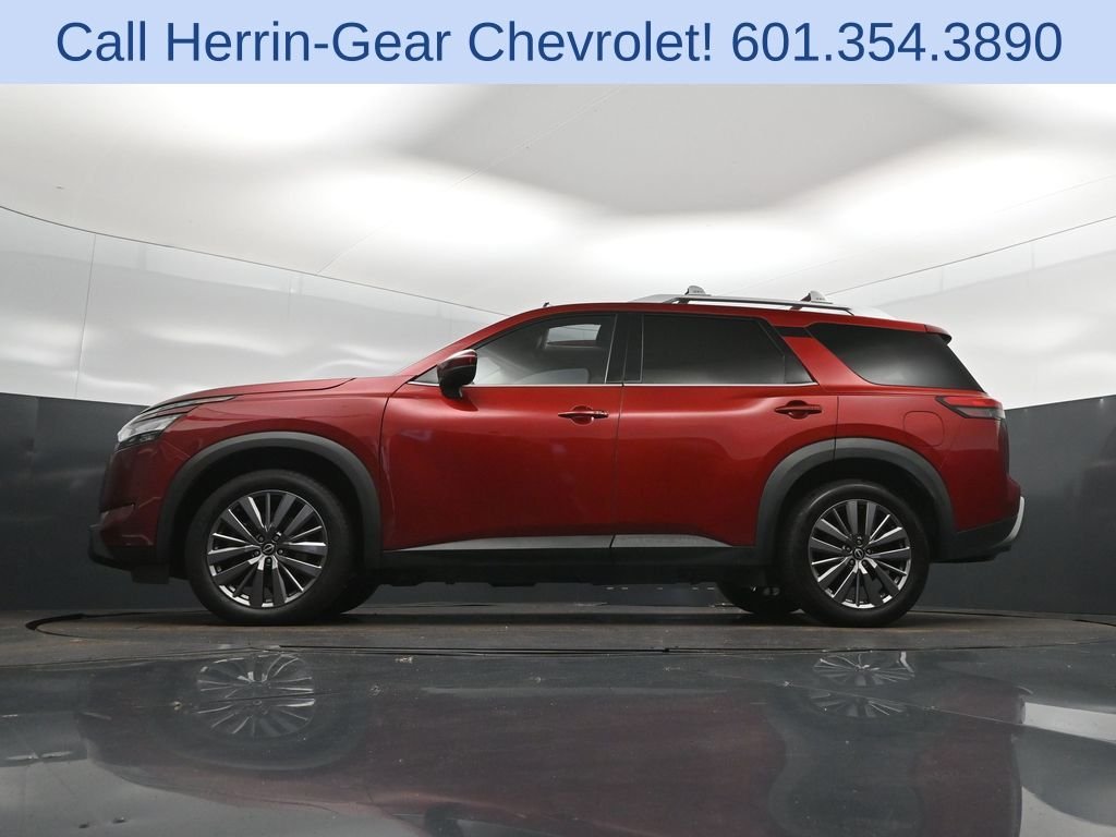 Used 2023 Red Nissan SL image 40