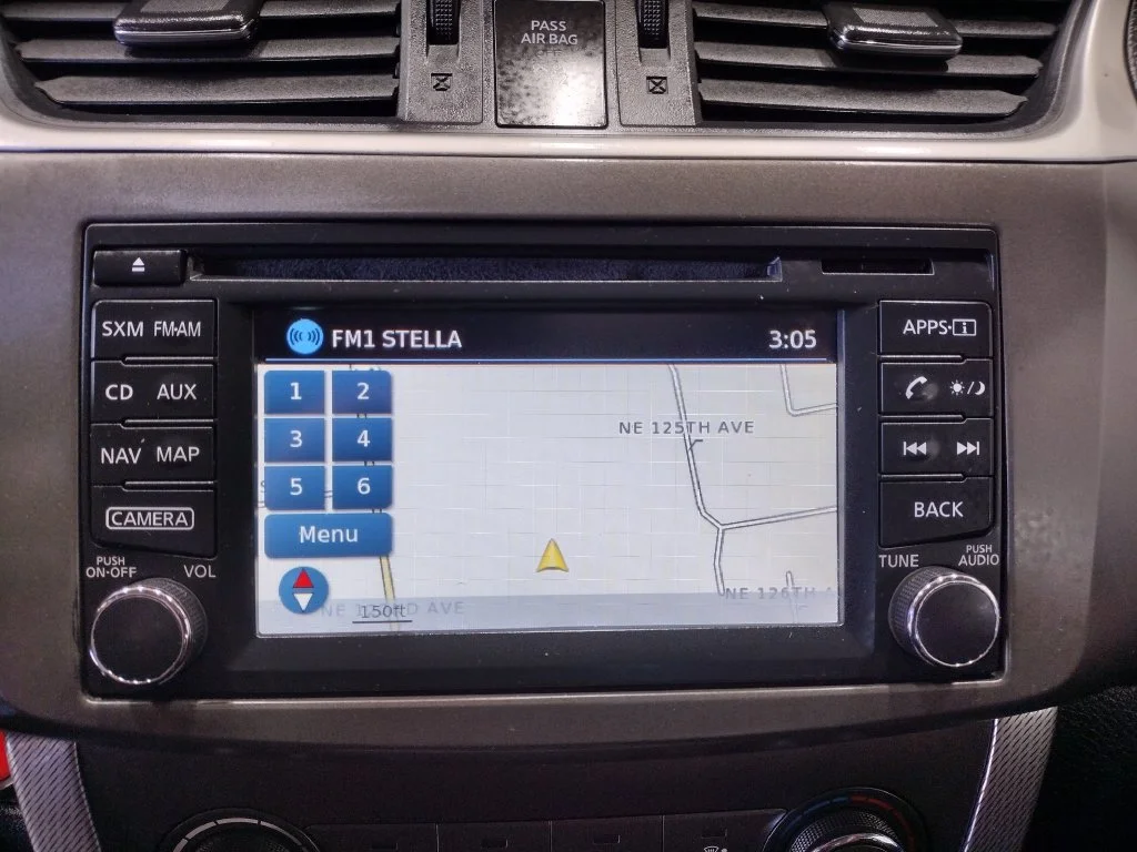 Used 2014 Red Nissan SR image 31