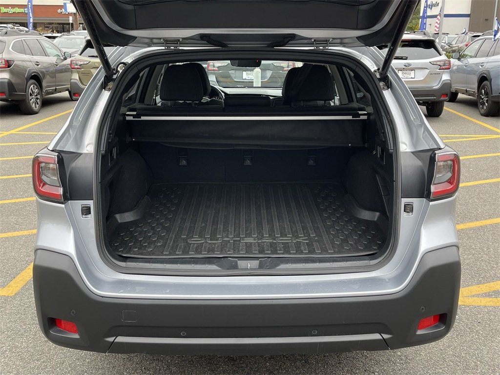 2024 Subaru Outback Onyx Edition photo 2