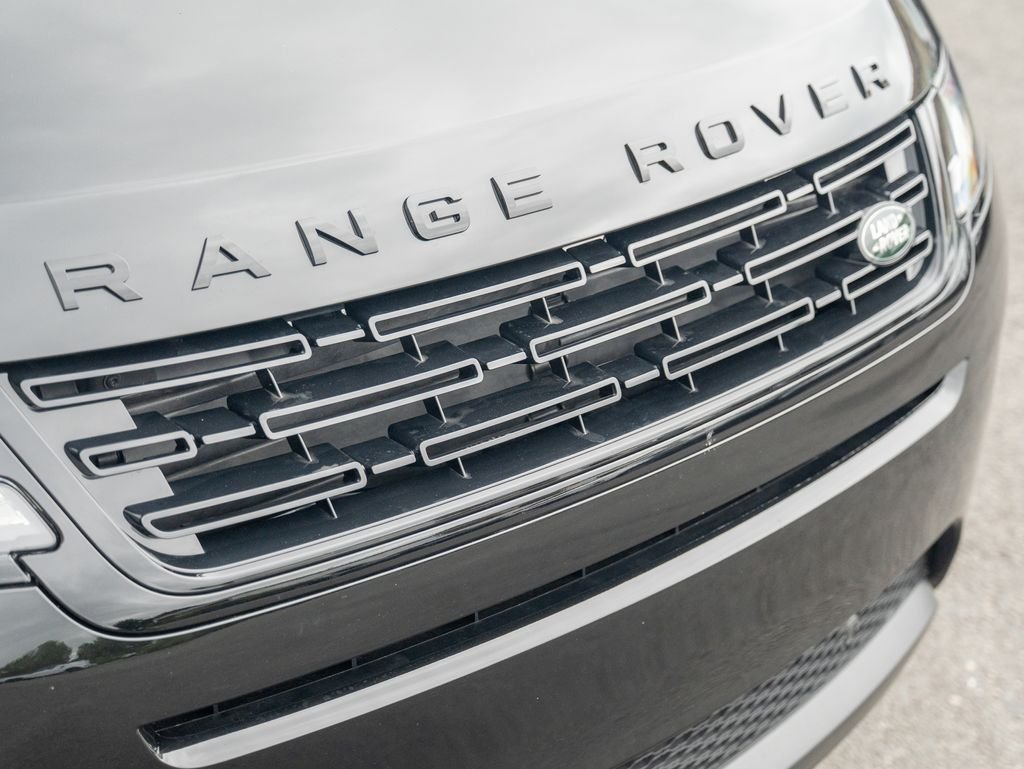New 2026 Santorini Black Land Rover S image 15