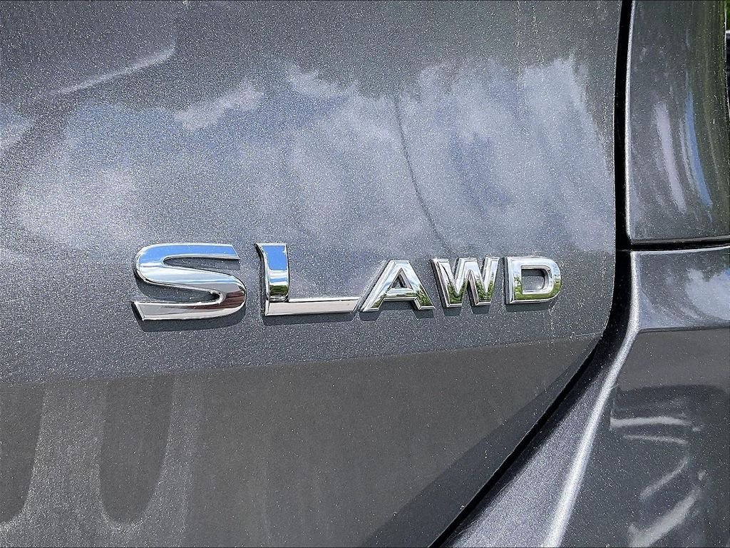 Used 2019 Gun Metallic Nissan SL image 28