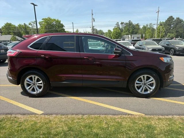 Used 2020 Red Ford SEL image 4
