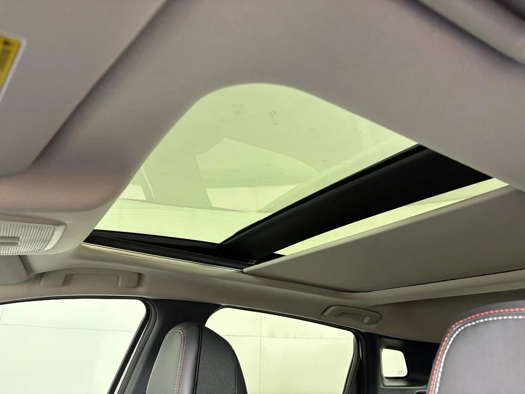 New 2026 Aspen White TriCoat / Super Black Two-tone Nissan SR image 19