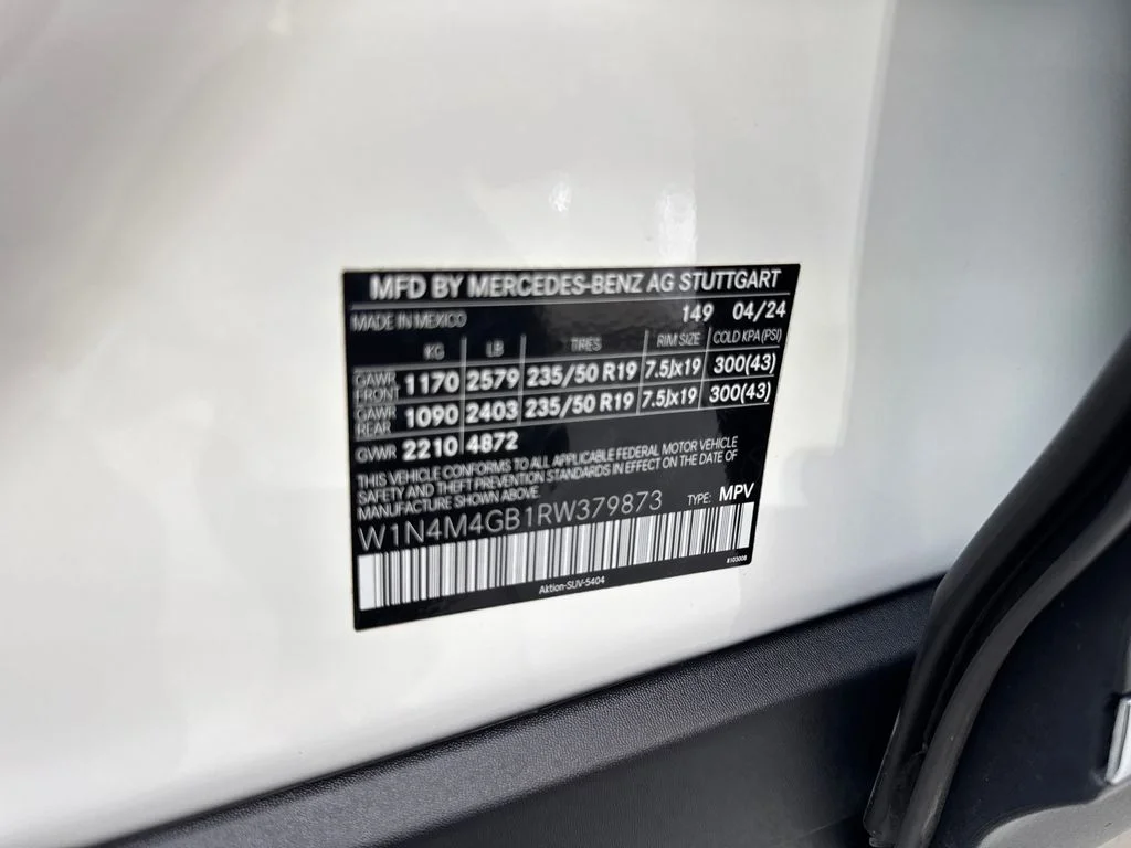 Used 2024 White Mercedes-Benz GLB 250 image 83